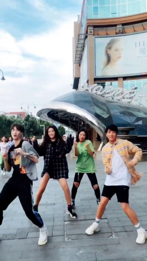 大笑江湖舞蹈搞笑,大笑江湖舞蹈搞笑盛宴